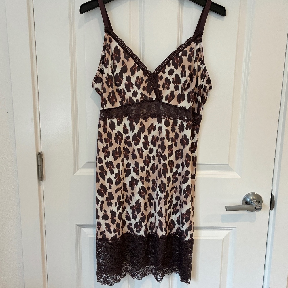 Torrid Delta Burke Leopard Print Chemise w/Lace Trim Sz 2X